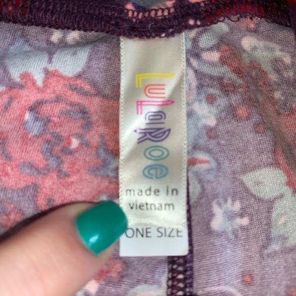 LuLaRoe One Size Leggings - Picture 4 of 7
